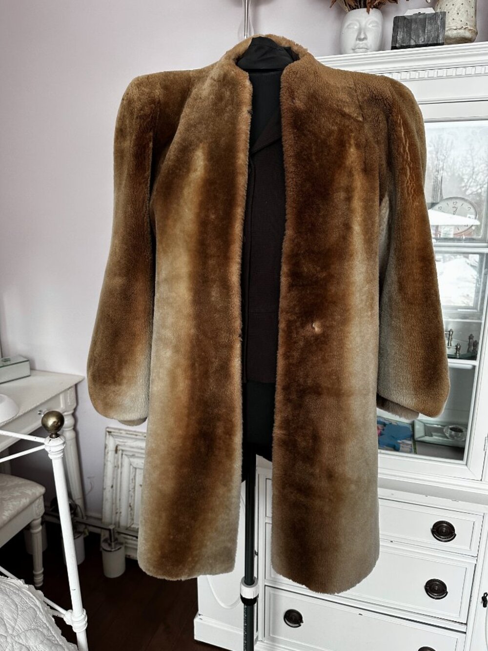 40s Mouton Stroller Luxury Fur Coat Balloon Sleeves and Extra Wide Shoulders